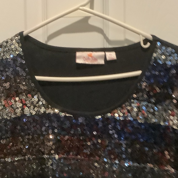 Quacker Factory Black and Silver Sequin with lace accents Long‎ Sleeve Top - Picture 3 of 8